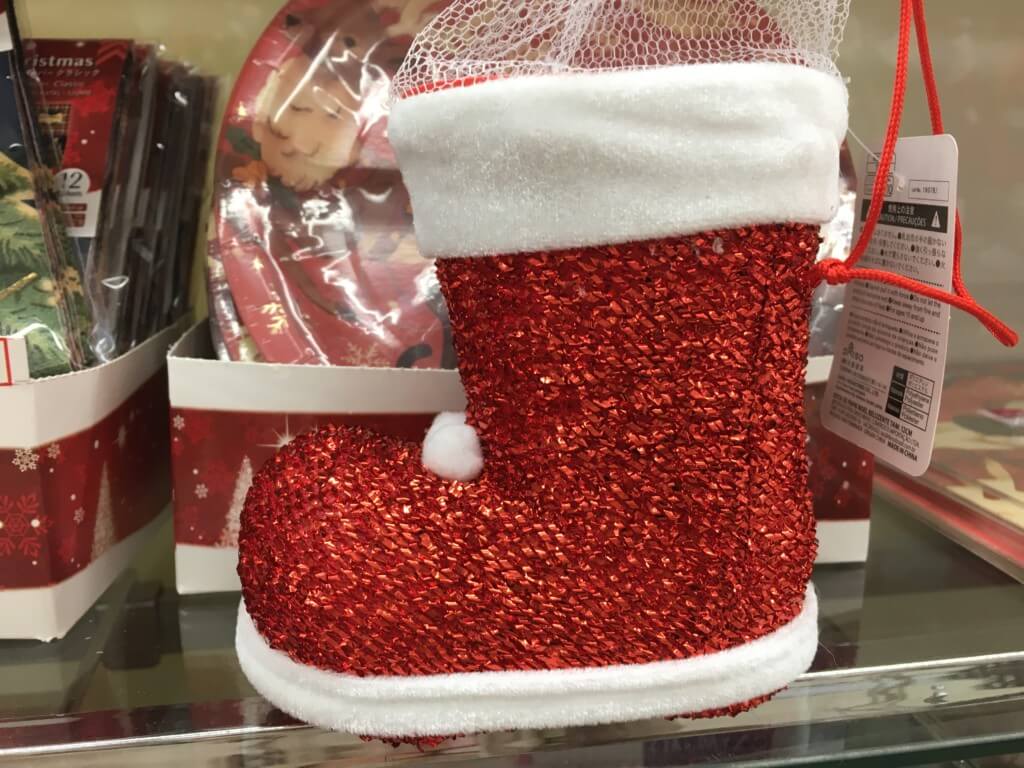 ダイソーのクリスマスお菓子ブーツ