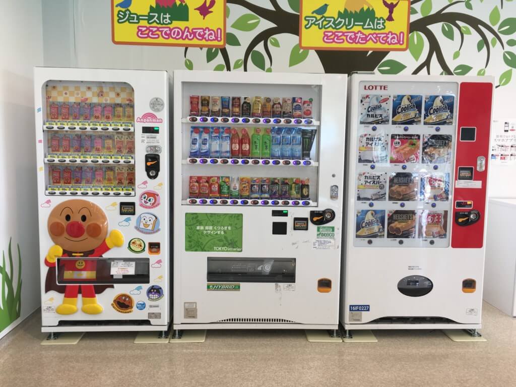 東京インテリア大阪本店キッズランドの自動販売機